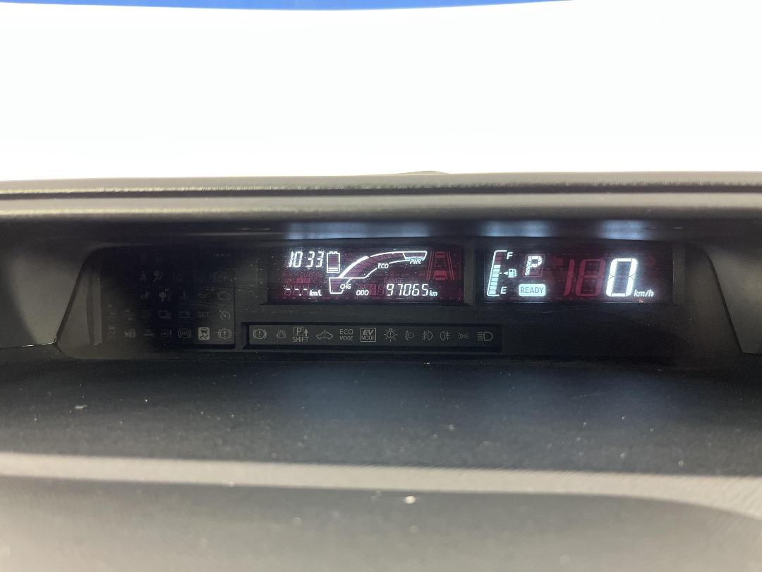 Photo '21' of Toyota Aqua Photo '21' of Toyota Aqua