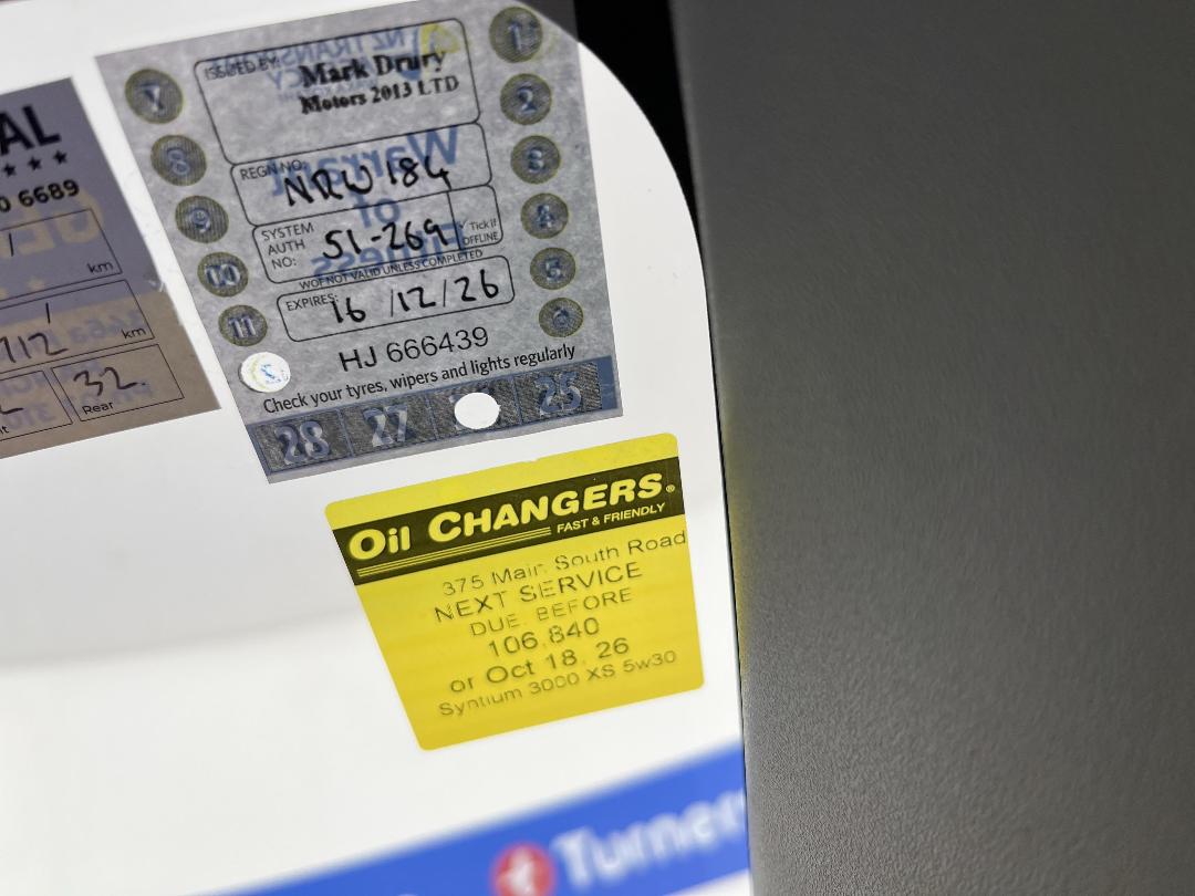 Photo '23' of Toyota Aqua Photo '23' of Toyota Aqua