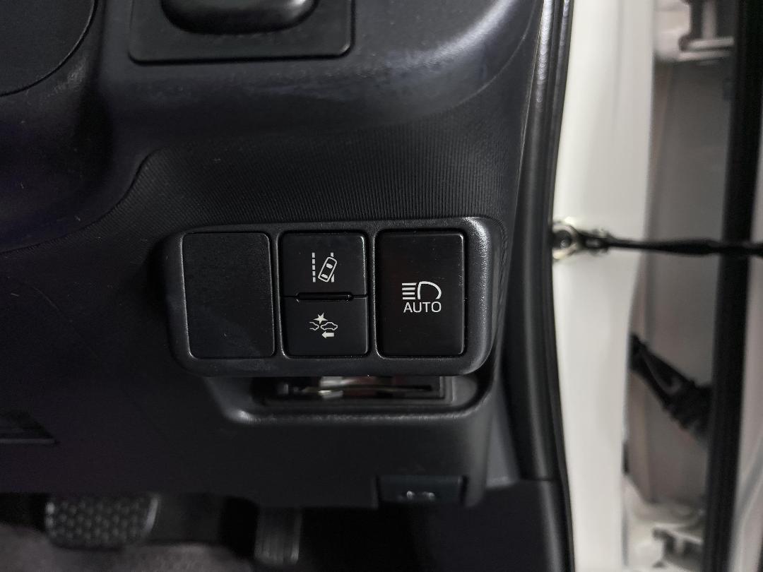 Photo '26' of Toyota Aqua Photo '26' of Toyota Aqua