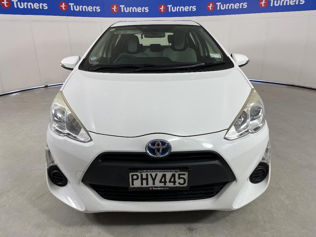 Photo '2' of Toyota Aqua