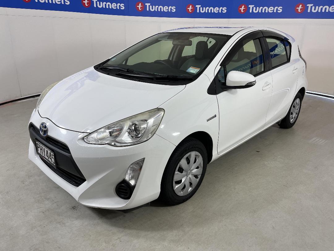 Photo '4' of Toyota Aqua