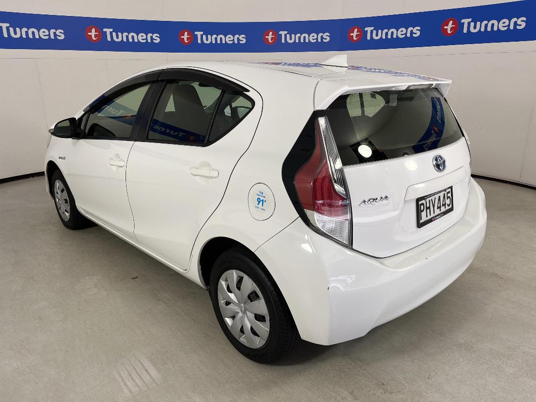 Photo '5' of Toyota Aqua