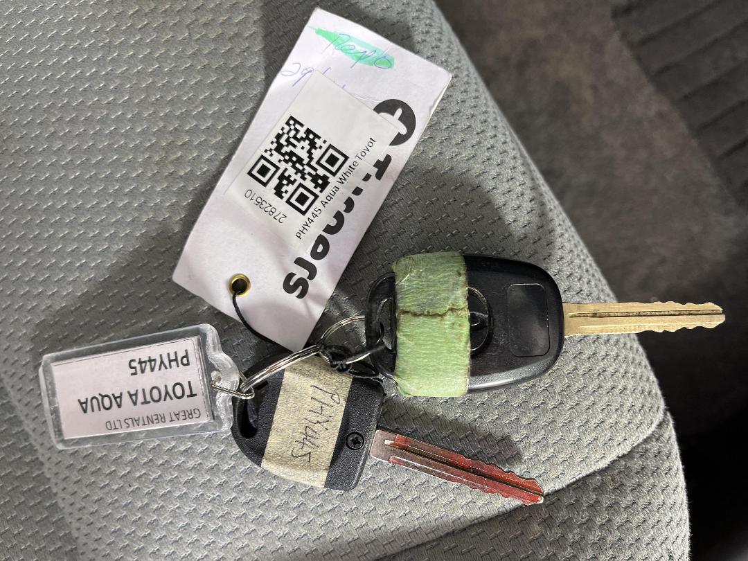 Photo '22' of Toyota Aqua