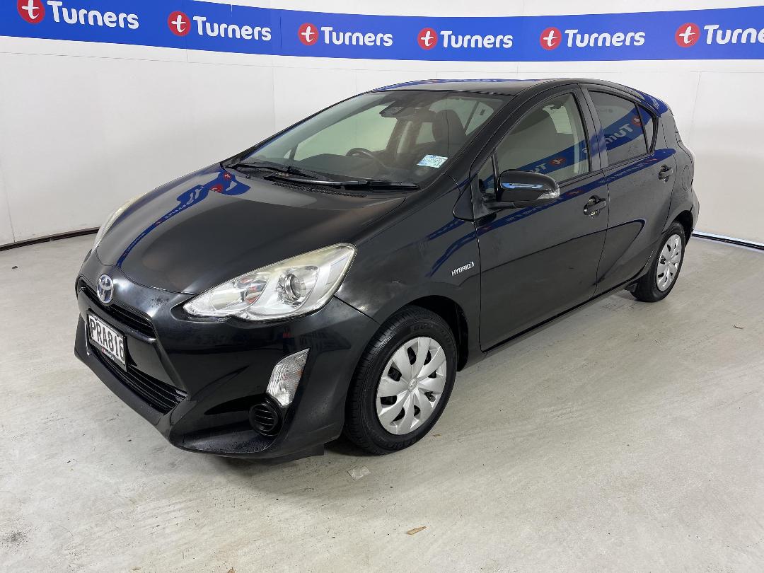 Photo '4' of Toyota Aqua Photo '4' of Toyota Aqua