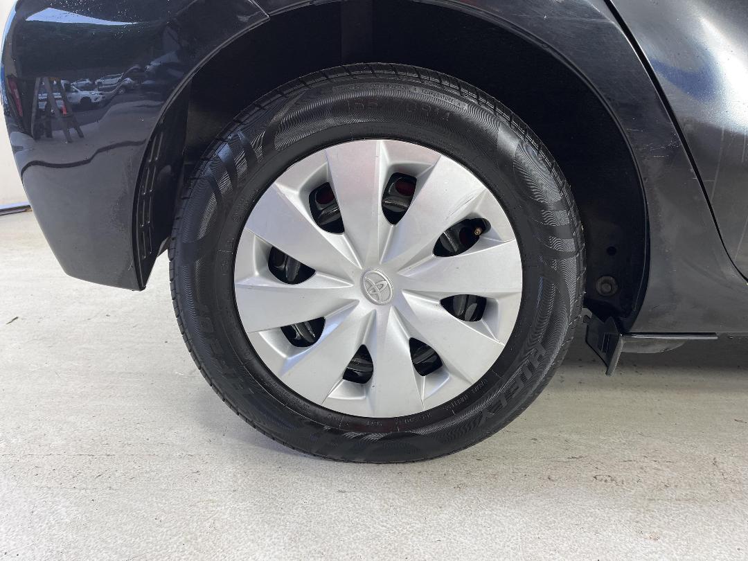 Photo '12' of Toyota Aqua Photo '12' of Toyota Aqua