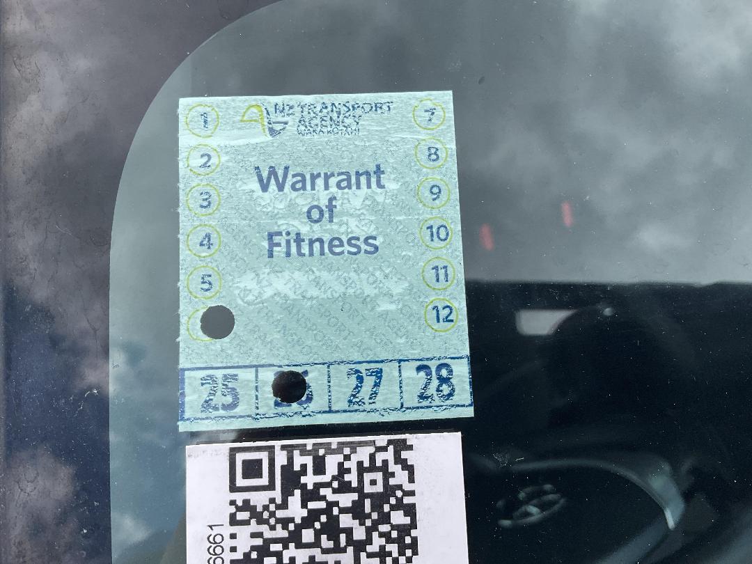 Photo '9' of Toyota Aqua Photo '9' of Toyota Aqua