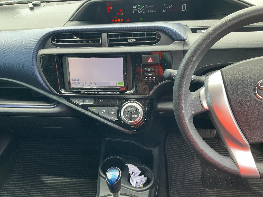 Photo '15' of Toyota Aqua Photo '15' of Toyota Aqua