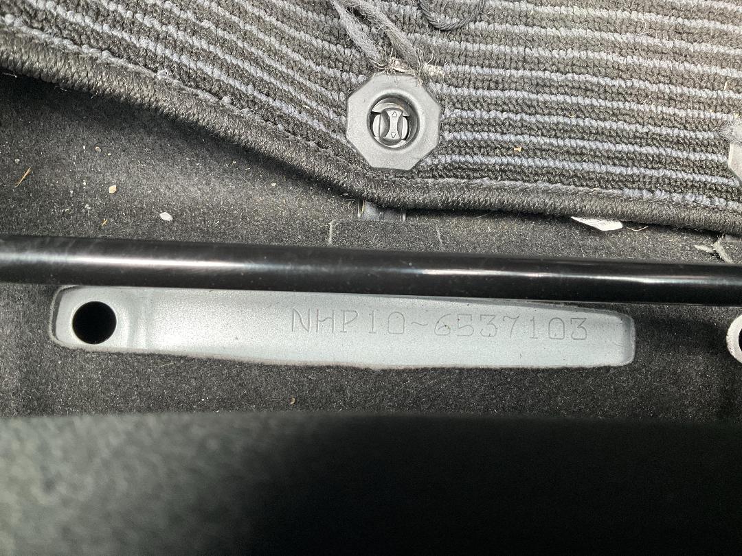 Photo '17' of Toyota Aqua Photo '17' of Toyota Aqua