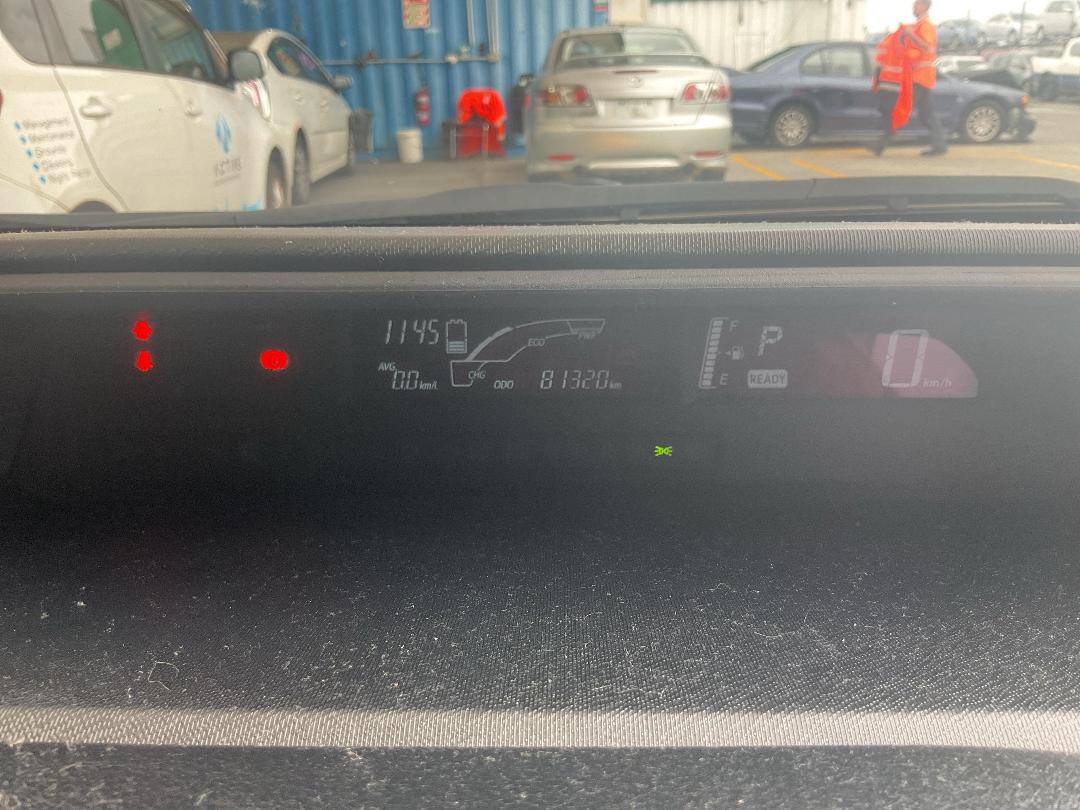 Photo '12' of Toyota Aqua Hybrid