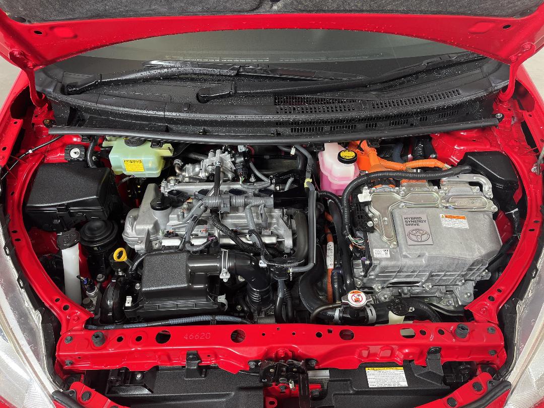 Photo '13' of Toyota Aqua