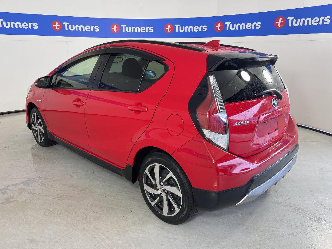 Photo '5' of Toyota Aqua