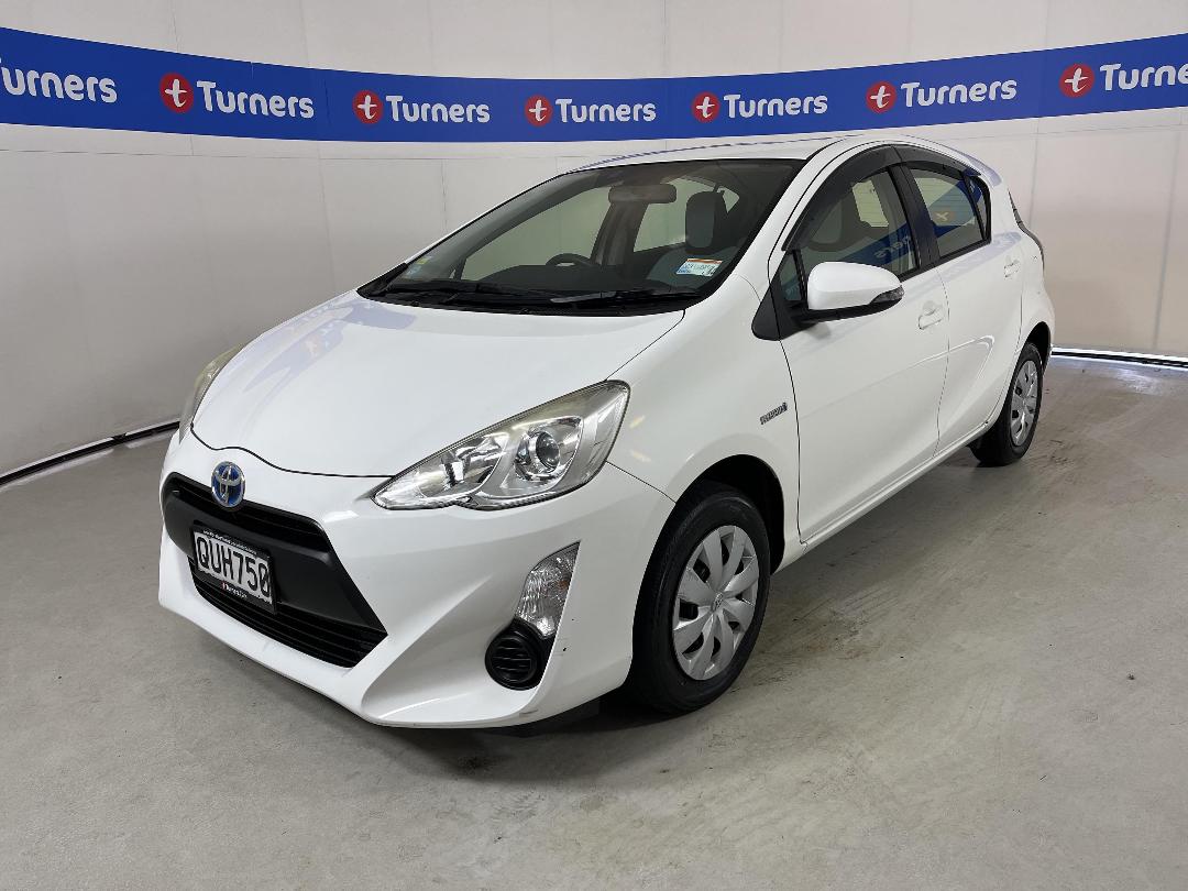 Photo '4' of Toyota Aqua