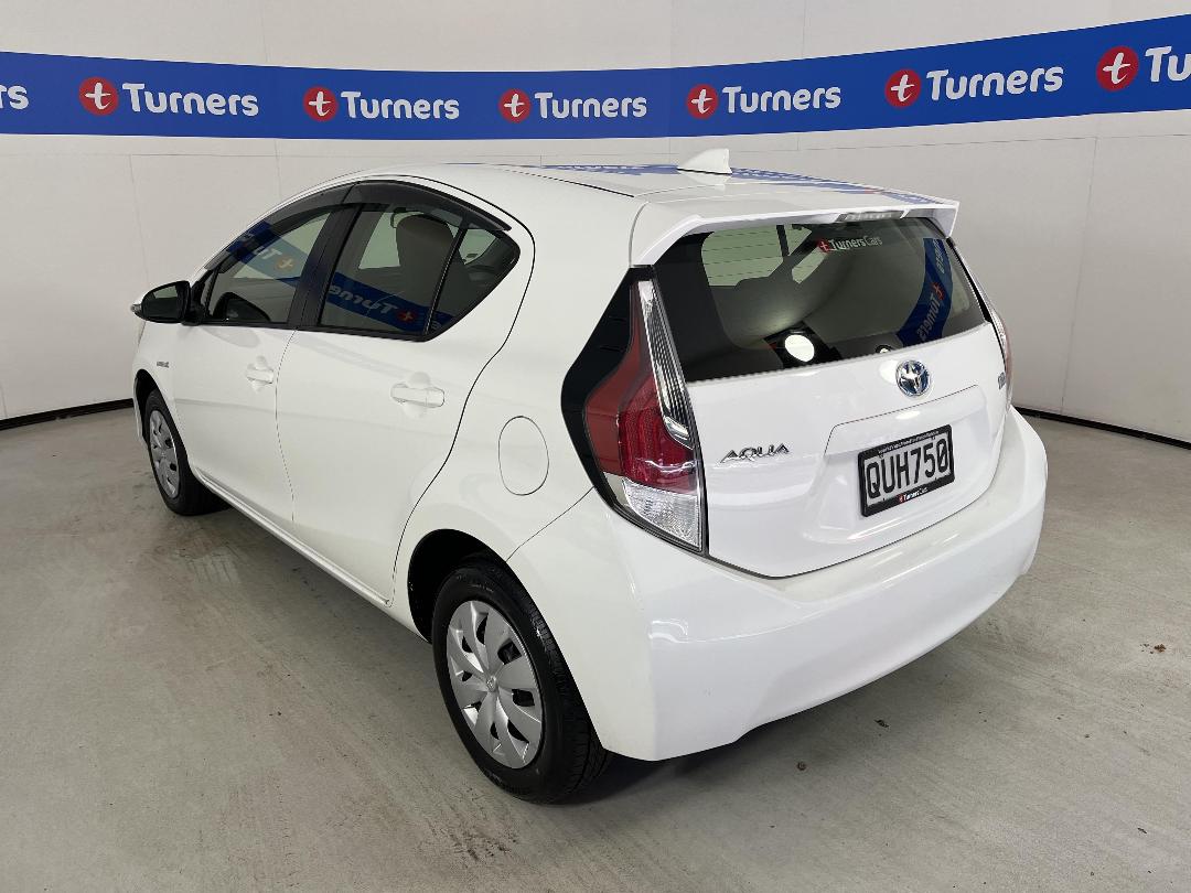 Photo '5' of Toyota Aqua