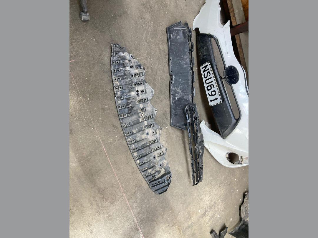 Photo '8' of Toyota Aqua Hybrid Photo '8' of Toyota Aqua Hybrid