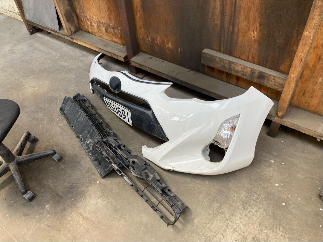 Photo '21' of Toyota Aqua Hybrid Photo '21' of Toyota Aqua Hybrid