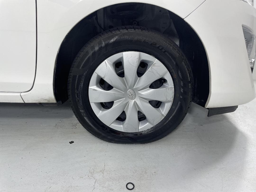 Photo '9' of Toyota Aqua Photo '9' of Toyota Aqua