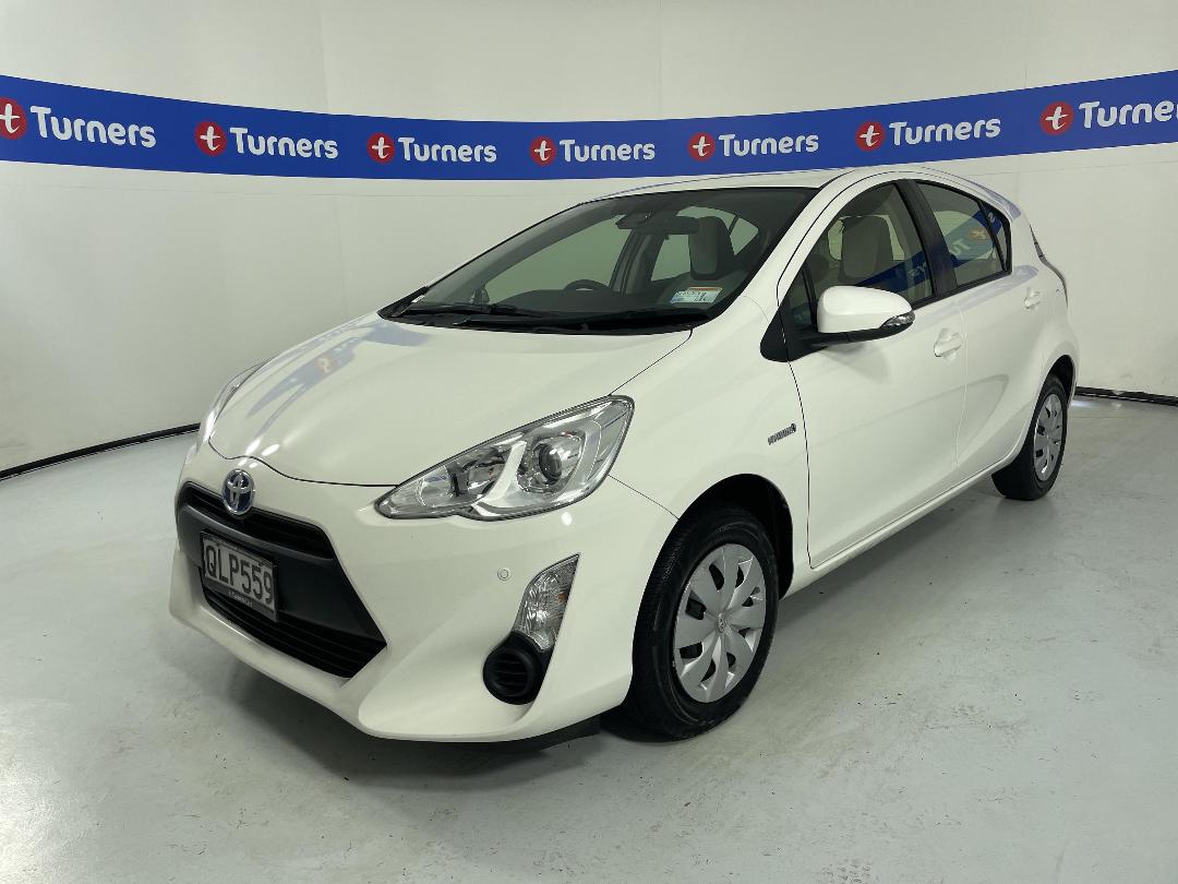 Photo '4' of Toyota Aqua Photo '4' of Toyota Aqua