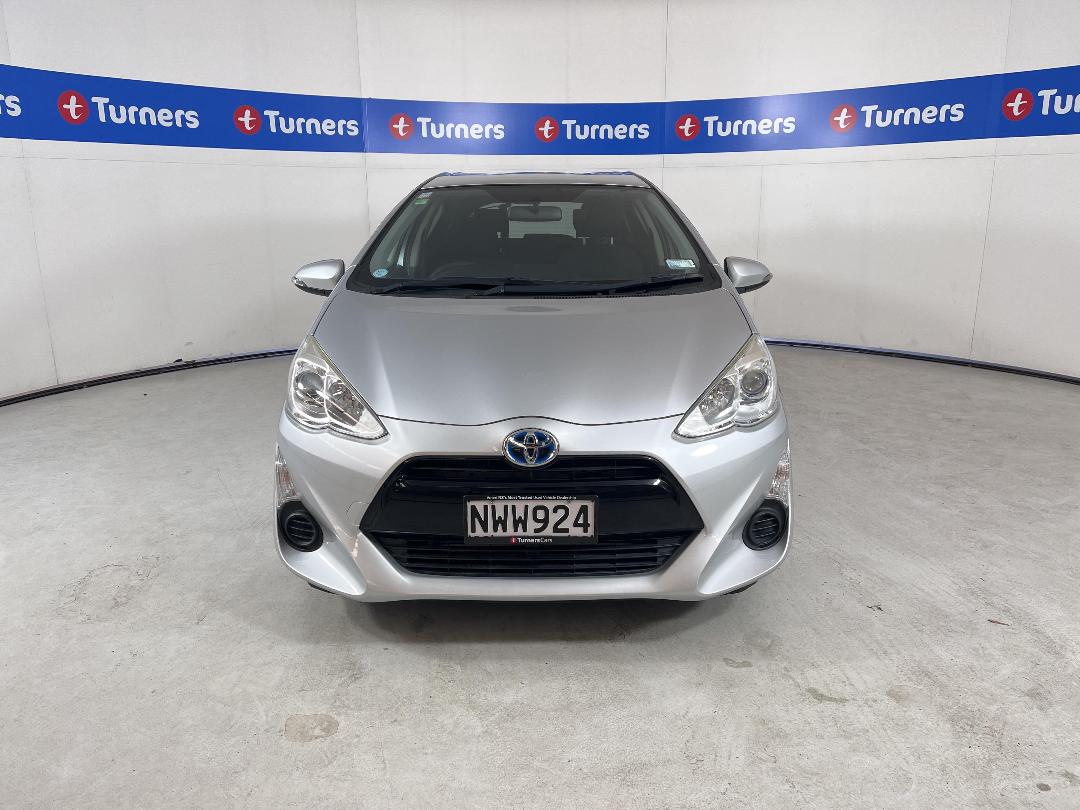 Photo '2' of Toyota Aqua