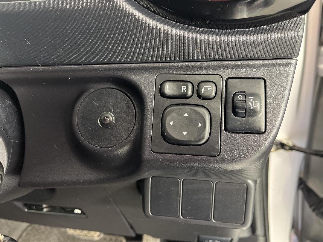 Photo '25' of Toyota Aqua