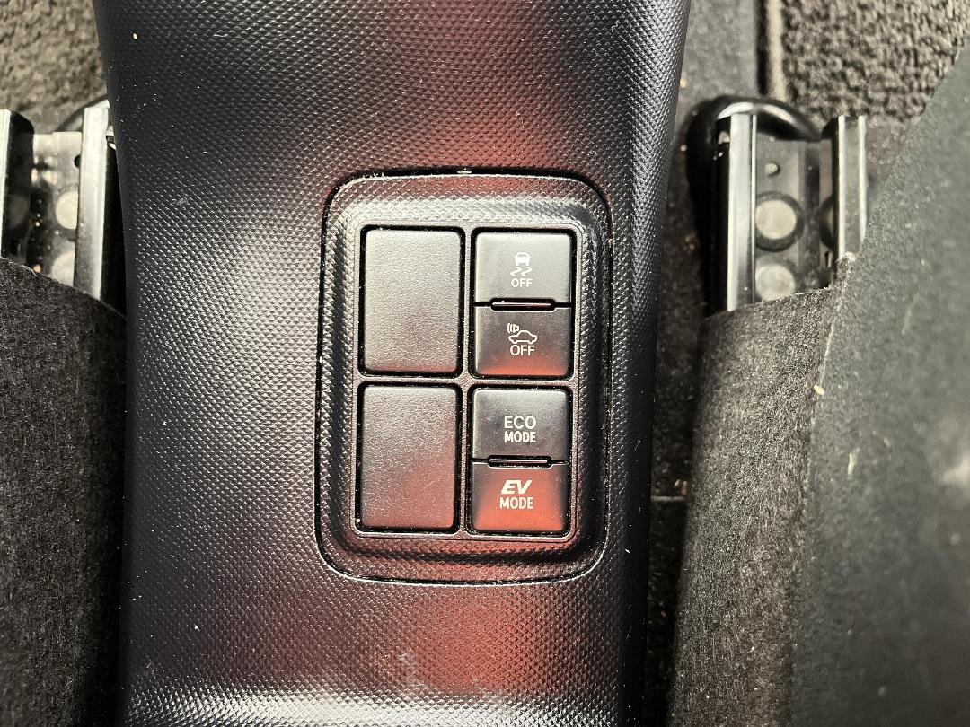 Photo '26' of Toyota Aqua