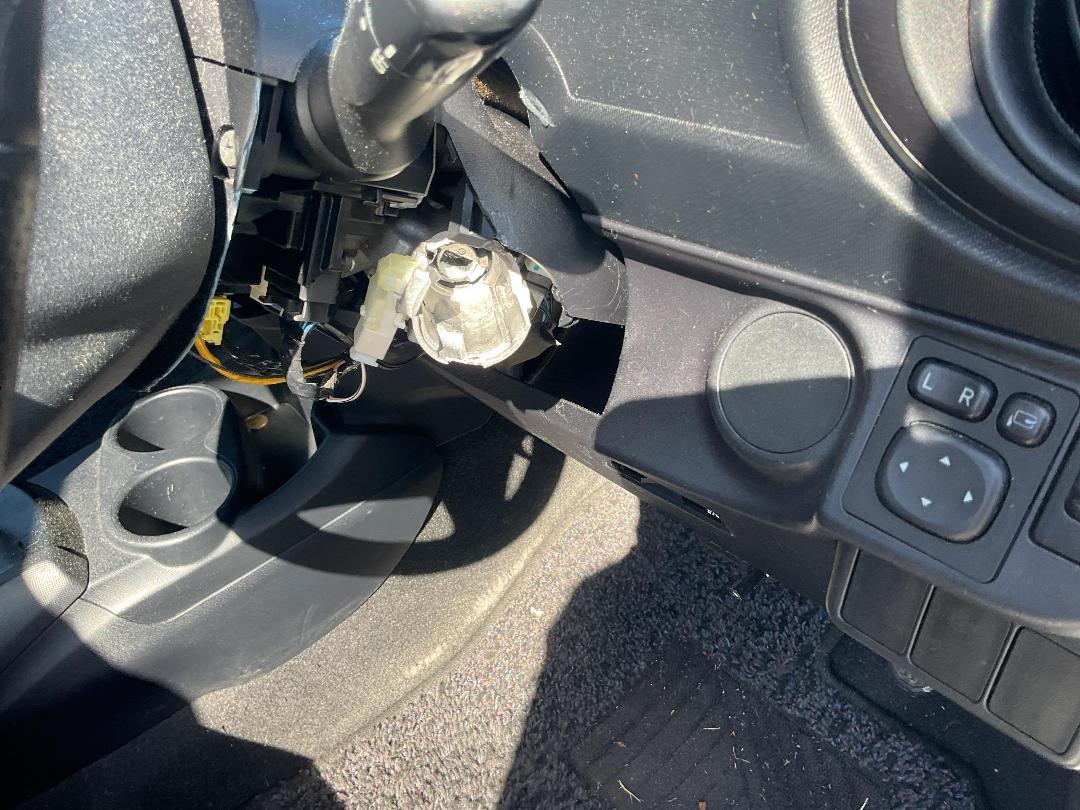 Photo '11' of Toyota Aqua Hybrid Photo '11' of Toyota Aqua Hybrid