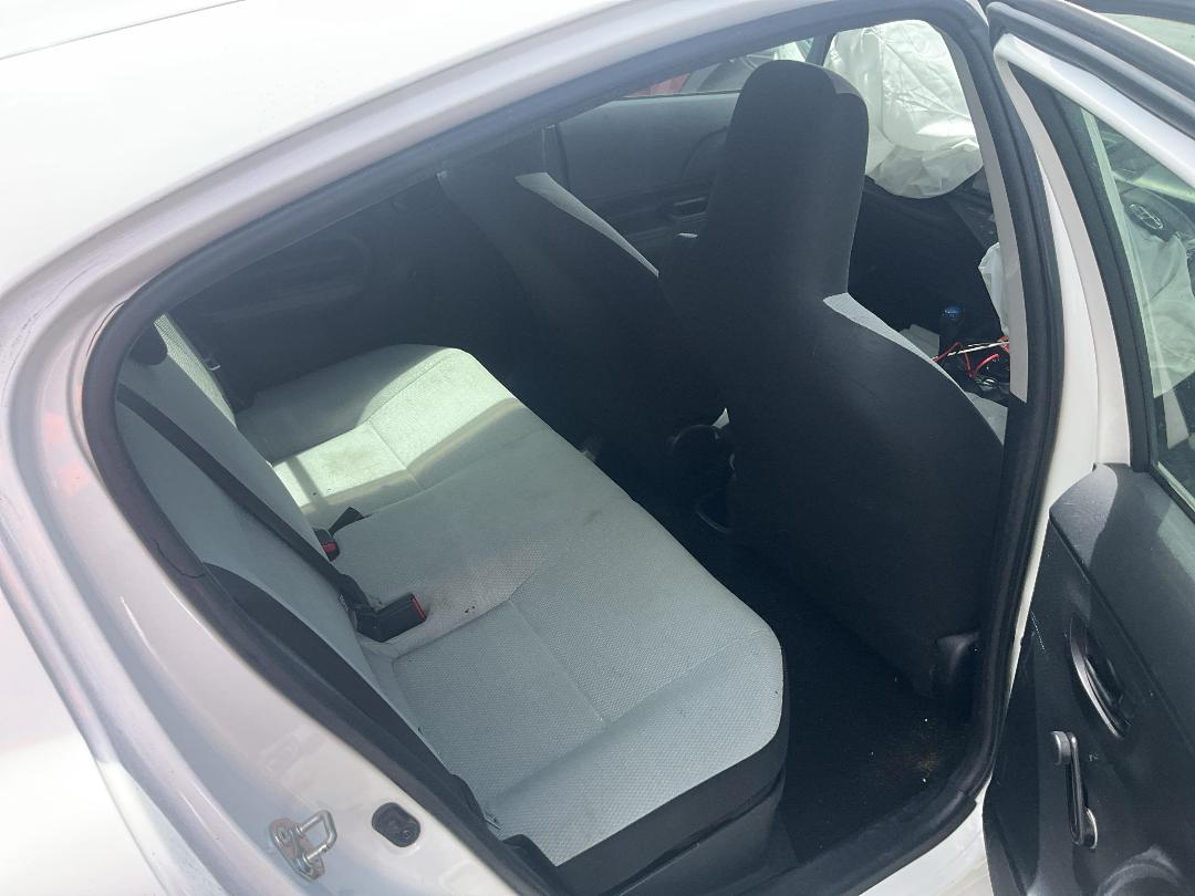 Photo '10' of Toyota Aqua