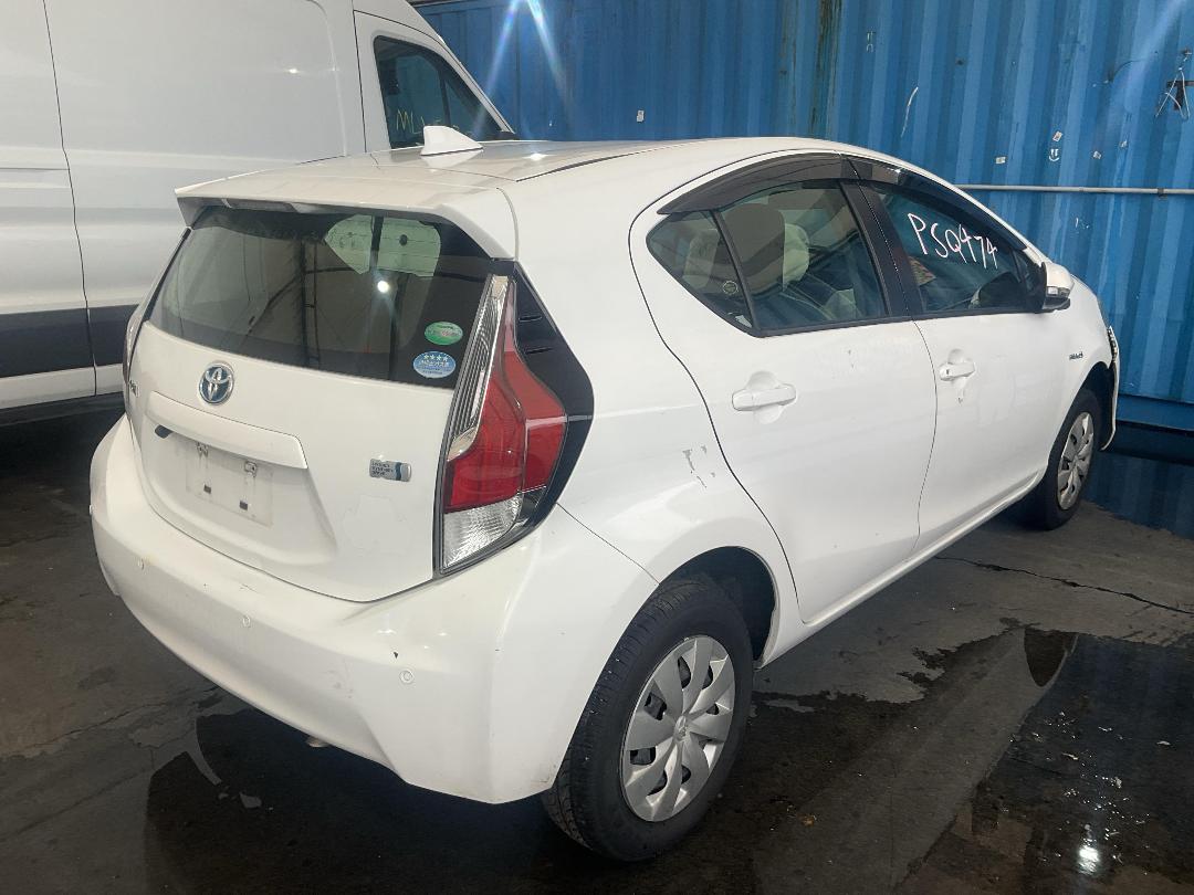 Photo '4' of Toyota Aqua