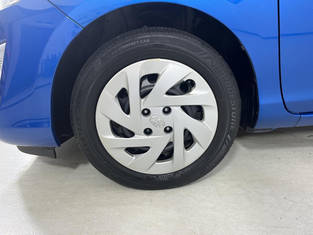 Photo '10' of Toyota Aqua