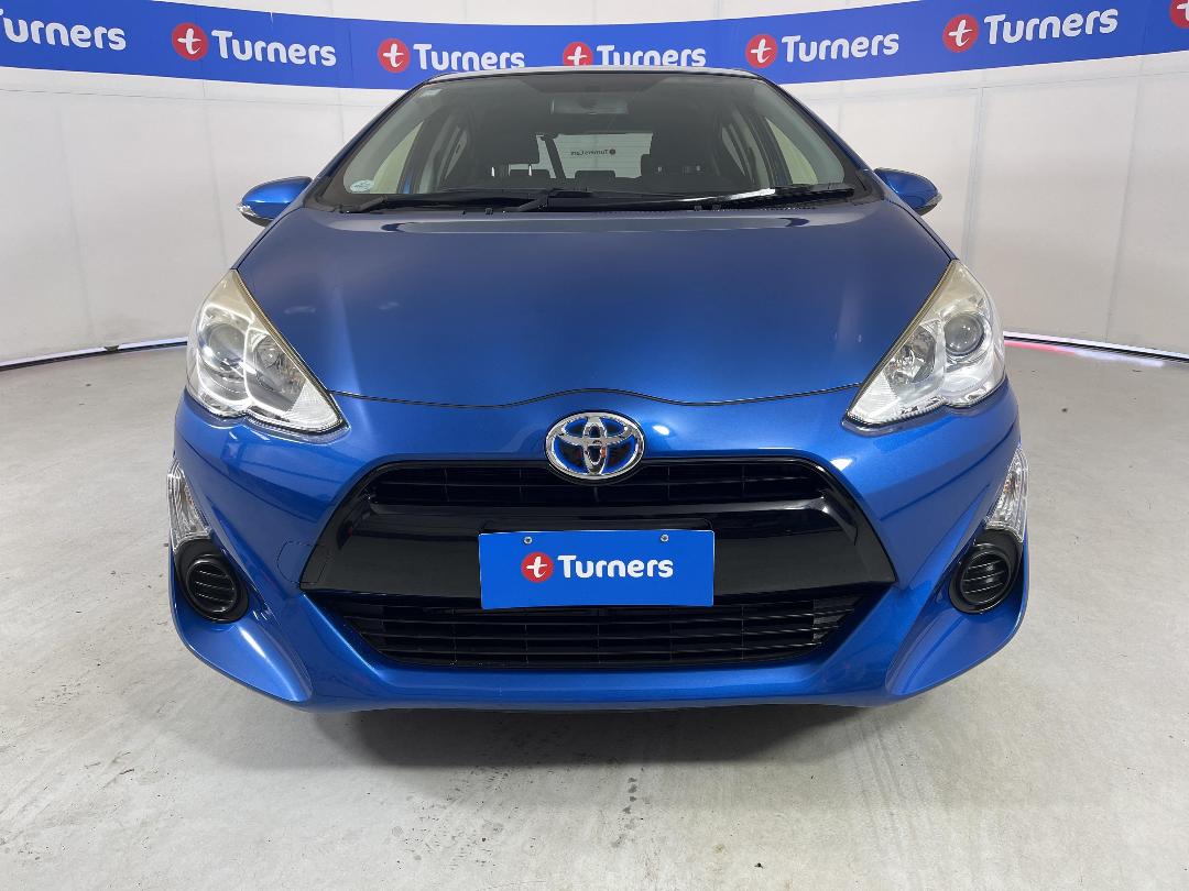 Photo '2' of Toyota Aqua