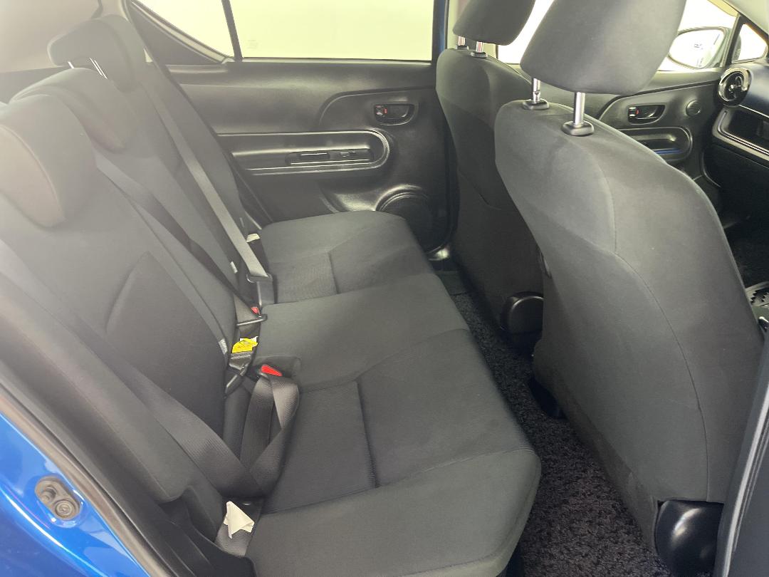 Photo '20' of Toyota Aqua