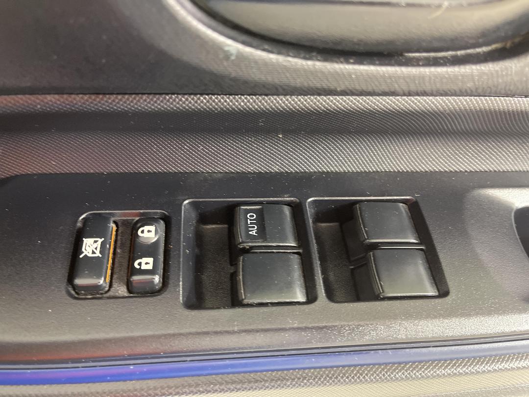 Photo '24' of Toyota Aqua