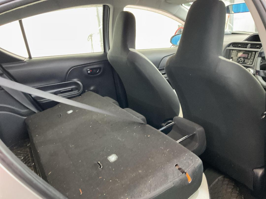 Photo '7' of Toyota Aqua