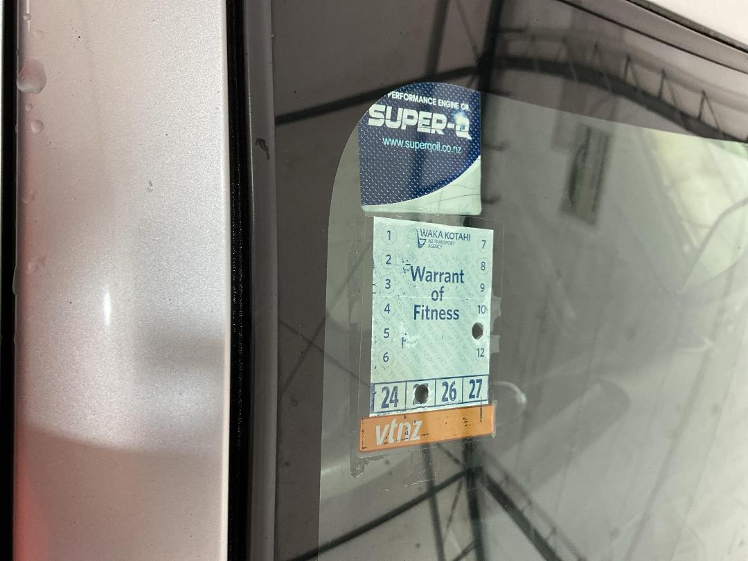 Photo '16' of Toyota Aqua