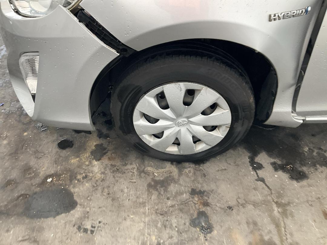 Photo '33' of Toyota Aqua