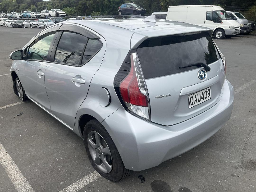 Photo '3' of Toyota Aqua