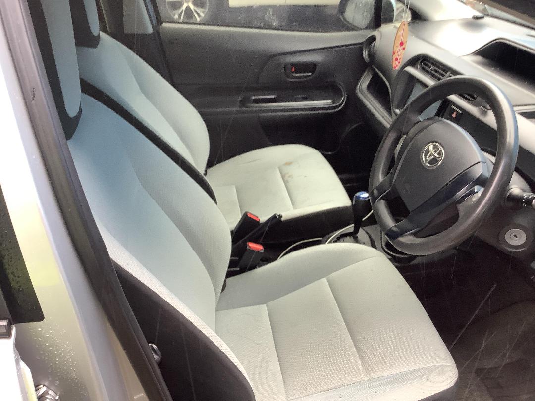 Photo '7' of Toyota Aqua Photo '7' of Toyota Aqua