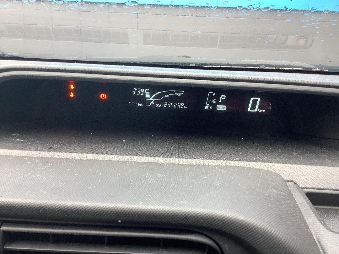 Photo '12' of Toyota Aqua Photo '12' of Toyota Aqua