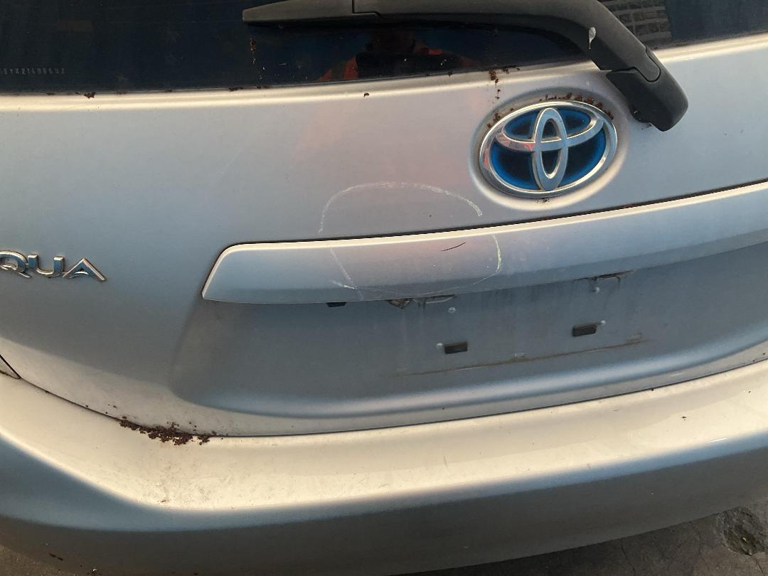 Photo '13' of Toyota Aqua