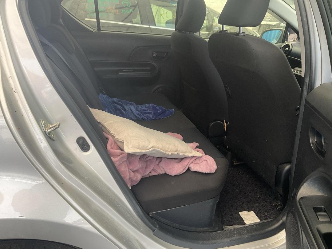 Photo '17' of Toyota Aqua