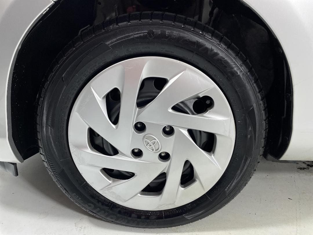 Photo '10' of Toyota Aqua