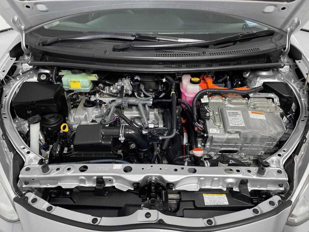 Photo '13' of Toyota Aqua