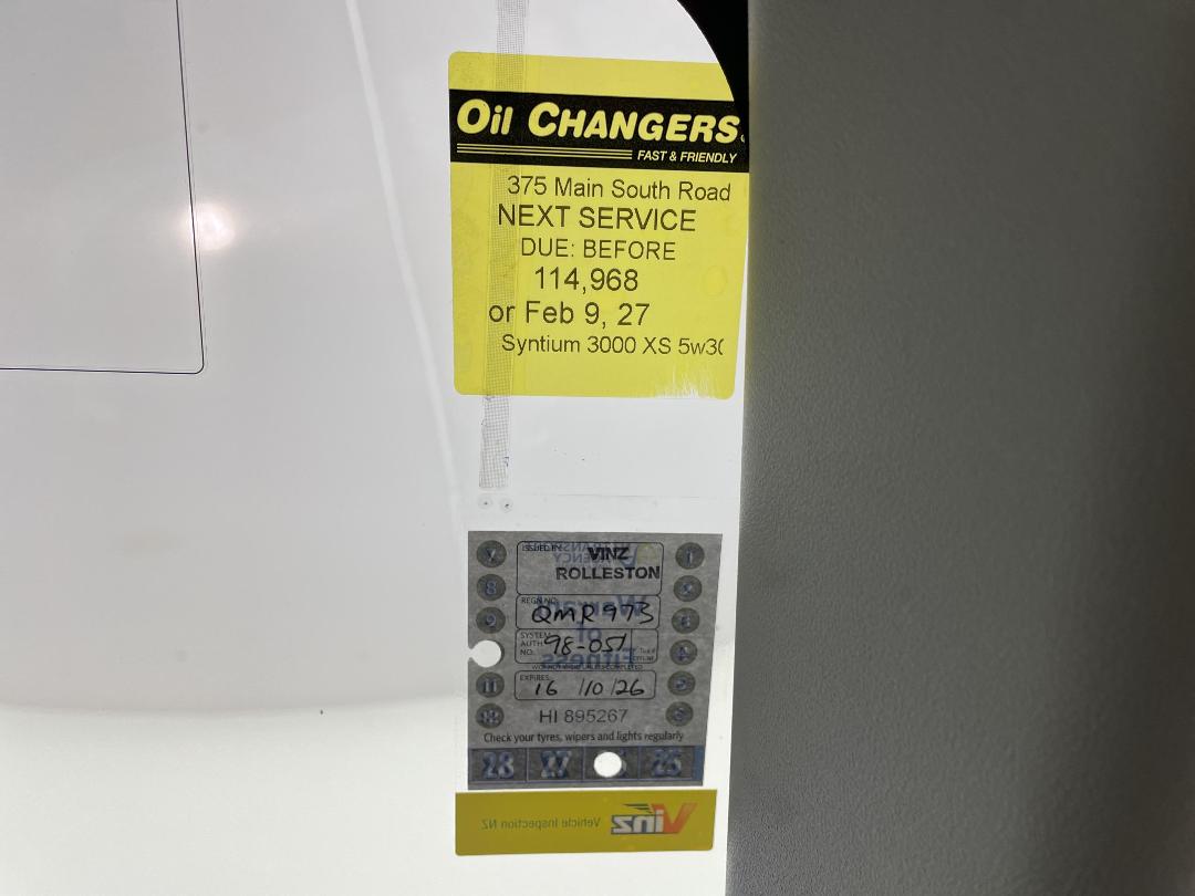 Photo '27' of Toyota Aqua