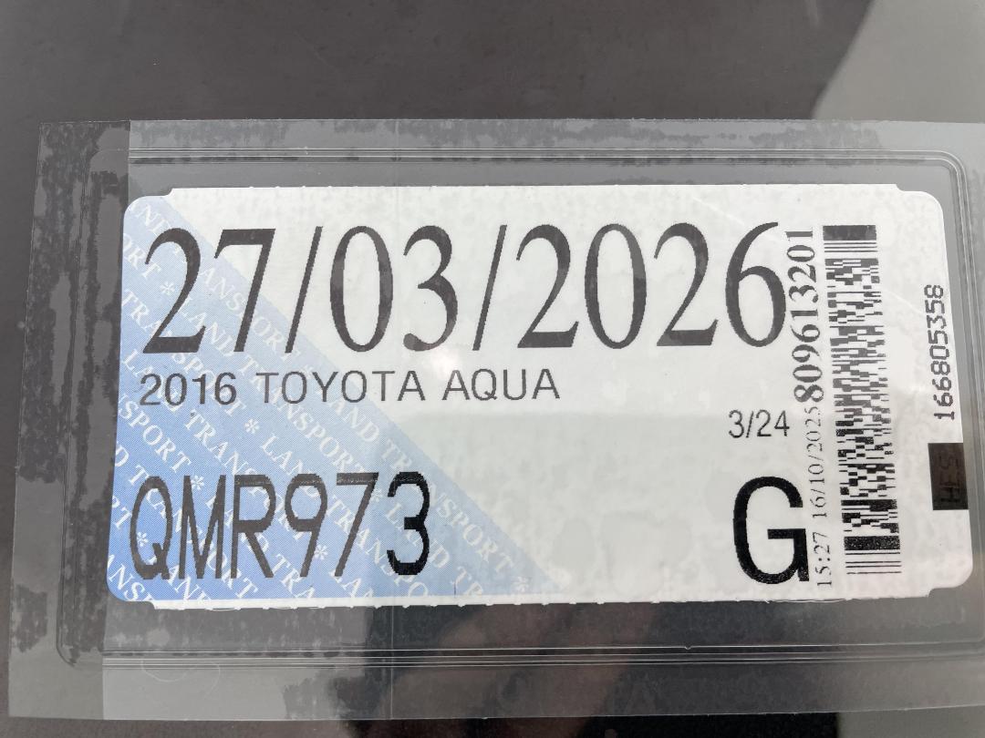 Photo '28' of Toyota Aqua