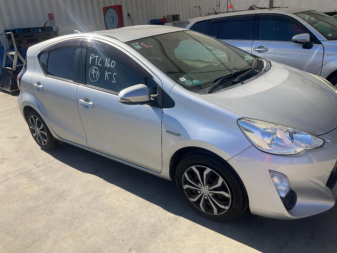 Photo '6' of Toyota Aqua