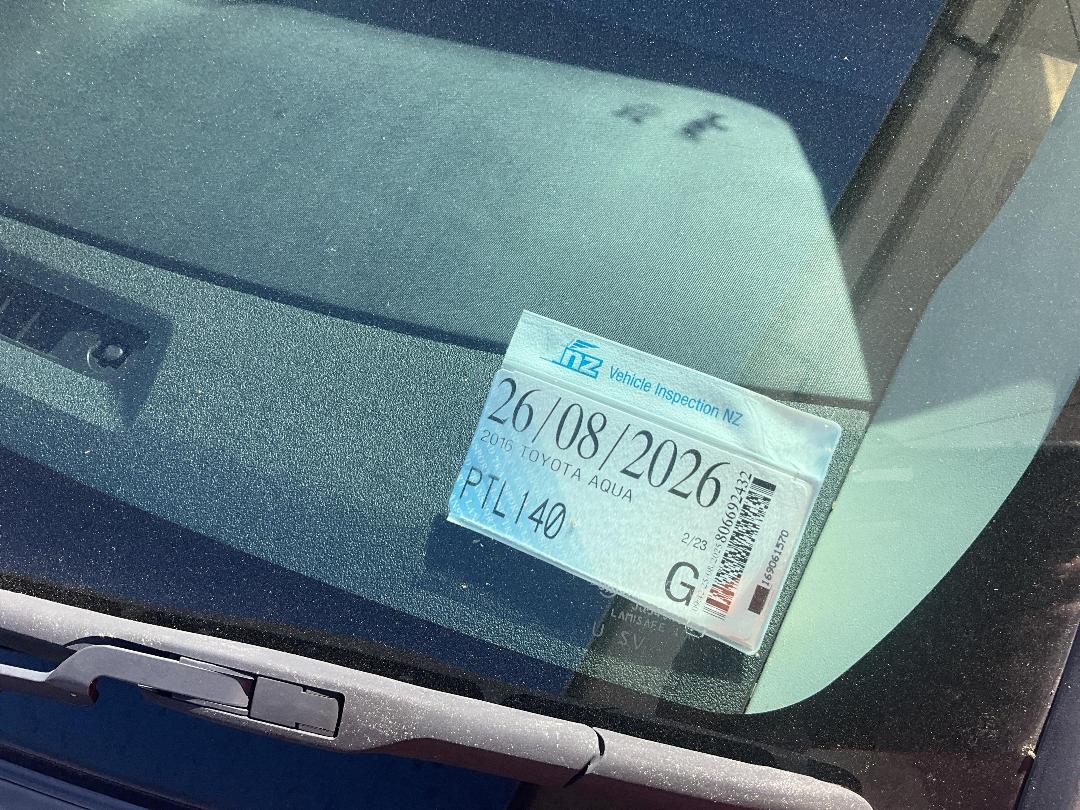 Photo '13' of Toyota Aqua