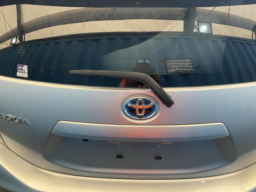 Photo '5' of Toyota Aqua Photo '5' of Toyota Aqua