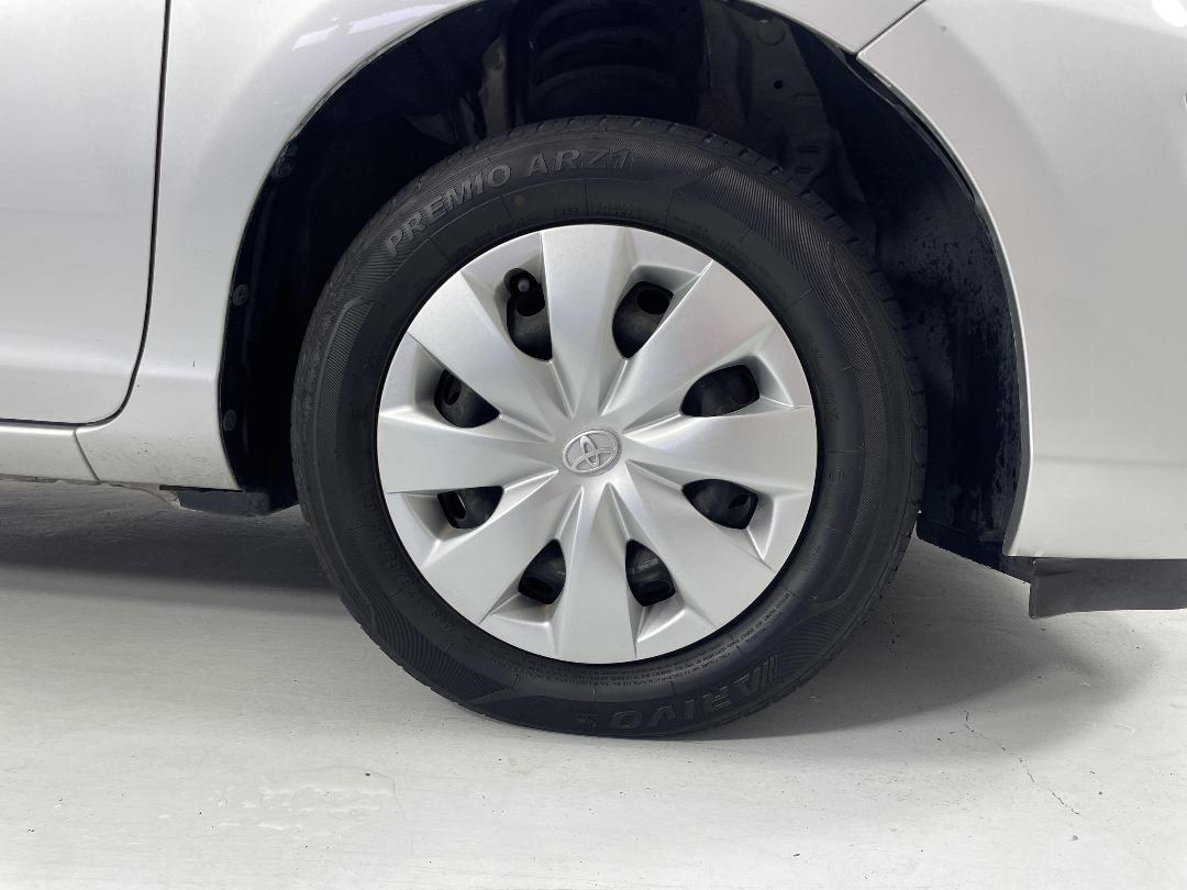 Photo '9' of Toyota Aqua Photo '9' of Toyota Aqua