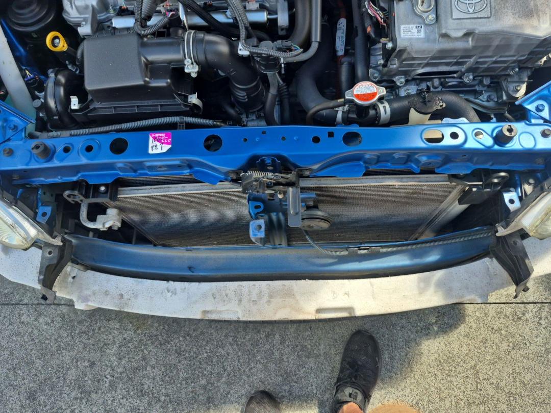 Photo '8' of Toyota Aqua Hybrid