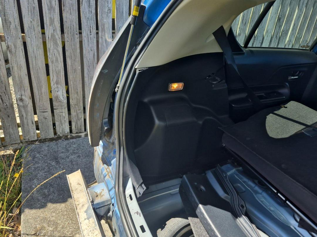 Photo '14' of Toyota Aqua Hybrid