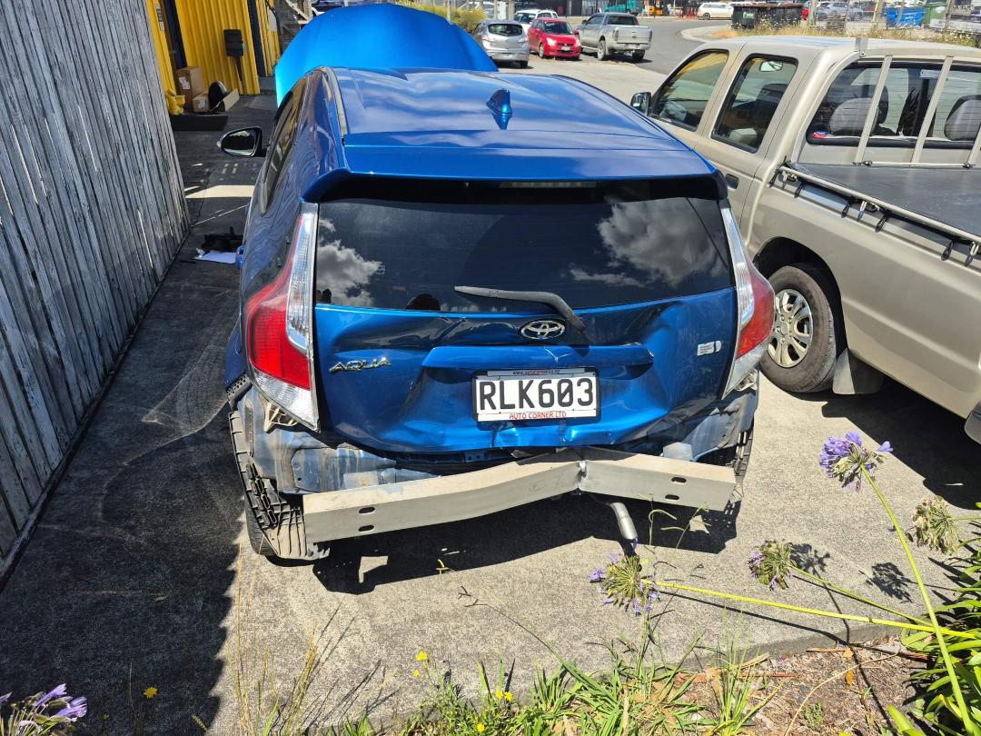 Photo '6' of Toyota Aqua Hybrid